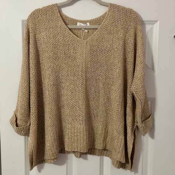 Oversize Knit V-Neck Sweater Top - Picture 4 of 9